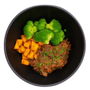 Effiloché de bœuf BBQ maison<br> – Patates douces & <br>carottes thym-miel